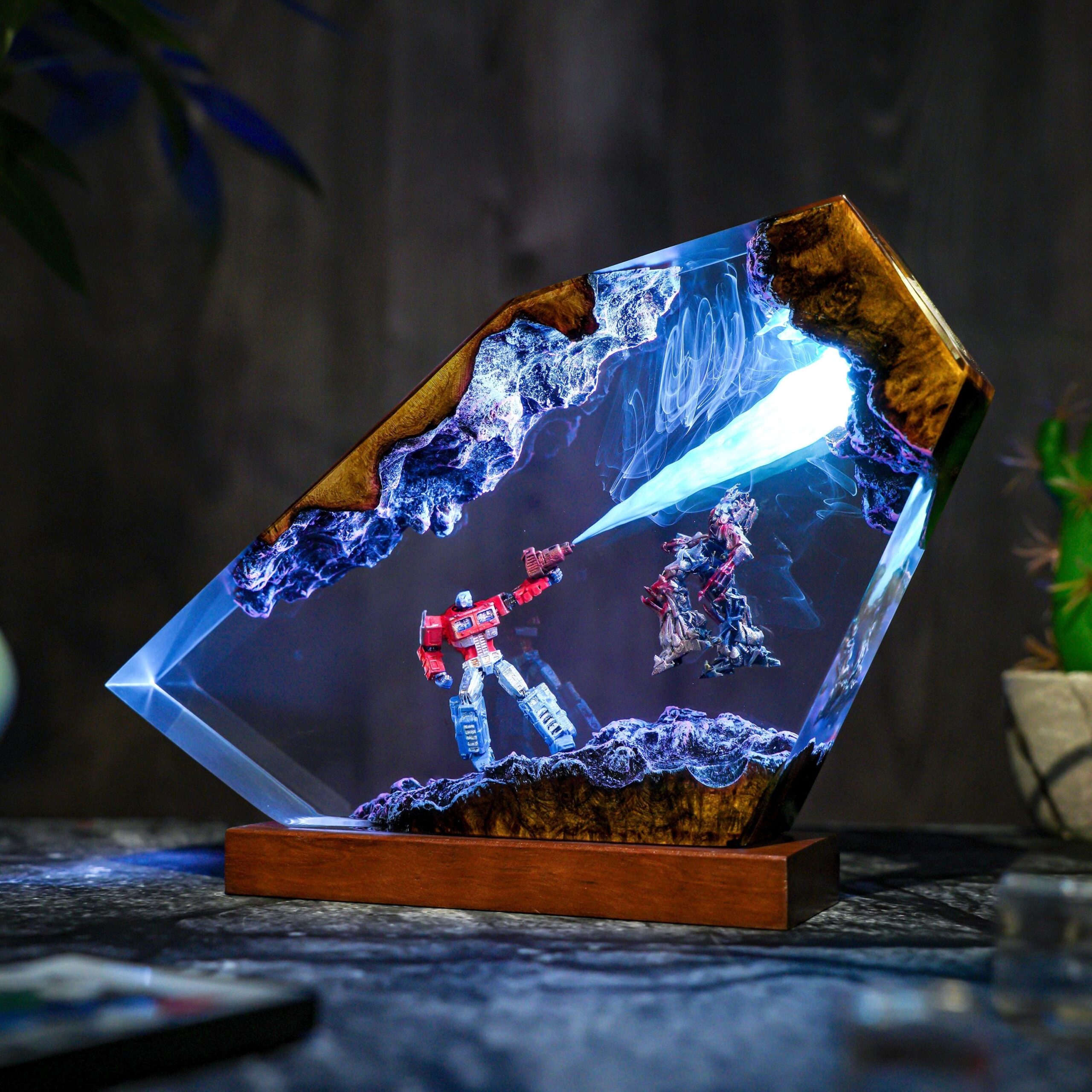 Optimus Titan Vs Omega Destroyer Diorama Lamp Handmade Resin Art Gift For Hallowen Gift For Kids Robot Figure Table Lamp-5